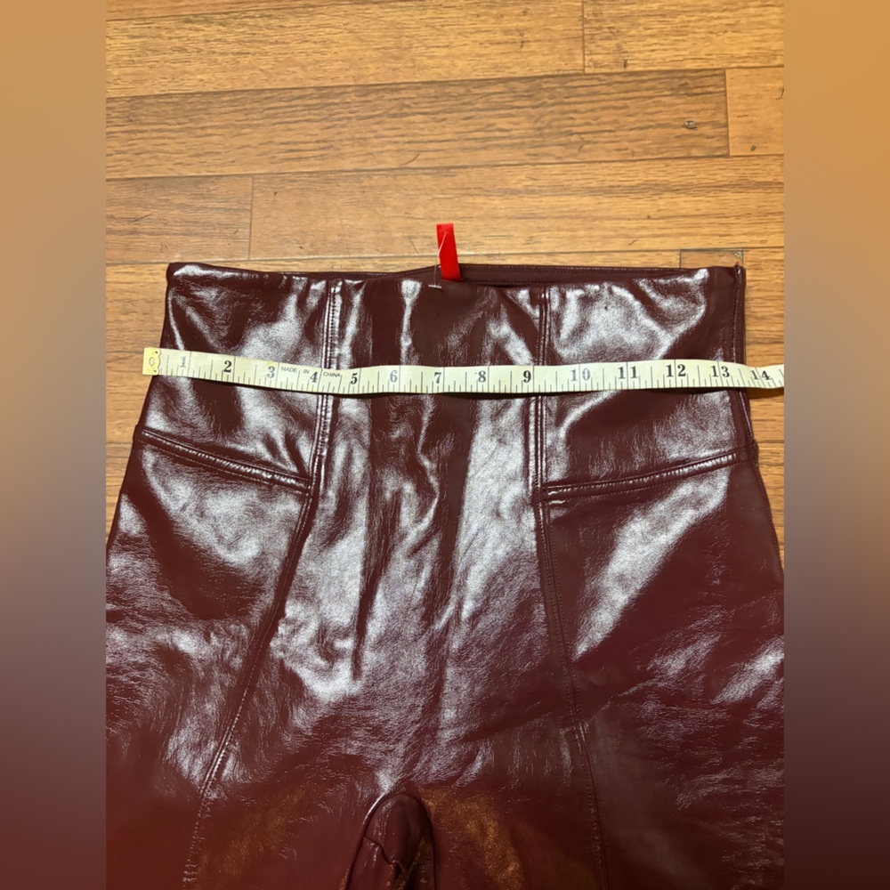 Spanx Faux Patent Leather Slimming Liquid Leggings Pants In Ruby Burgundy Size M - Picture 10 of 10